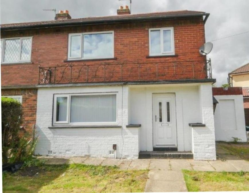 3 bed semidetached house for sale in Farfield Drive, Farsley, Pudsey