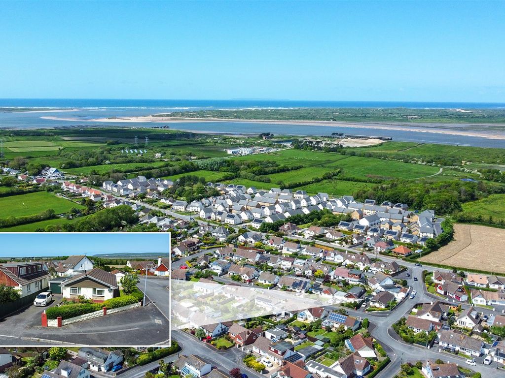 3 bed detached bungalow for sale in Ballards Crescent, West Yelland