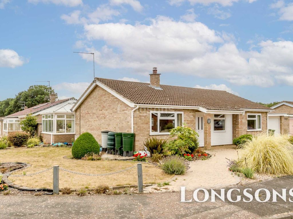 3 bed detached bungalow for sale in Farm Walk, Necton PE37 Zoopla