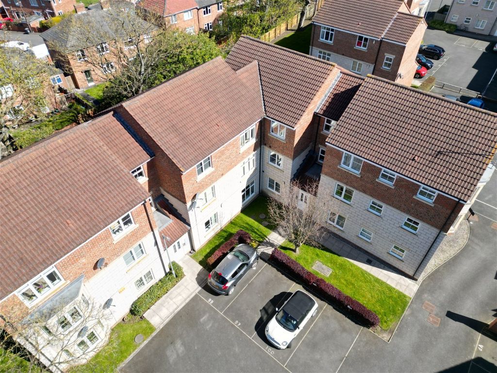 2 bed flat for sale in Highfield Rise, Chester Le Street DH3 Zoopla