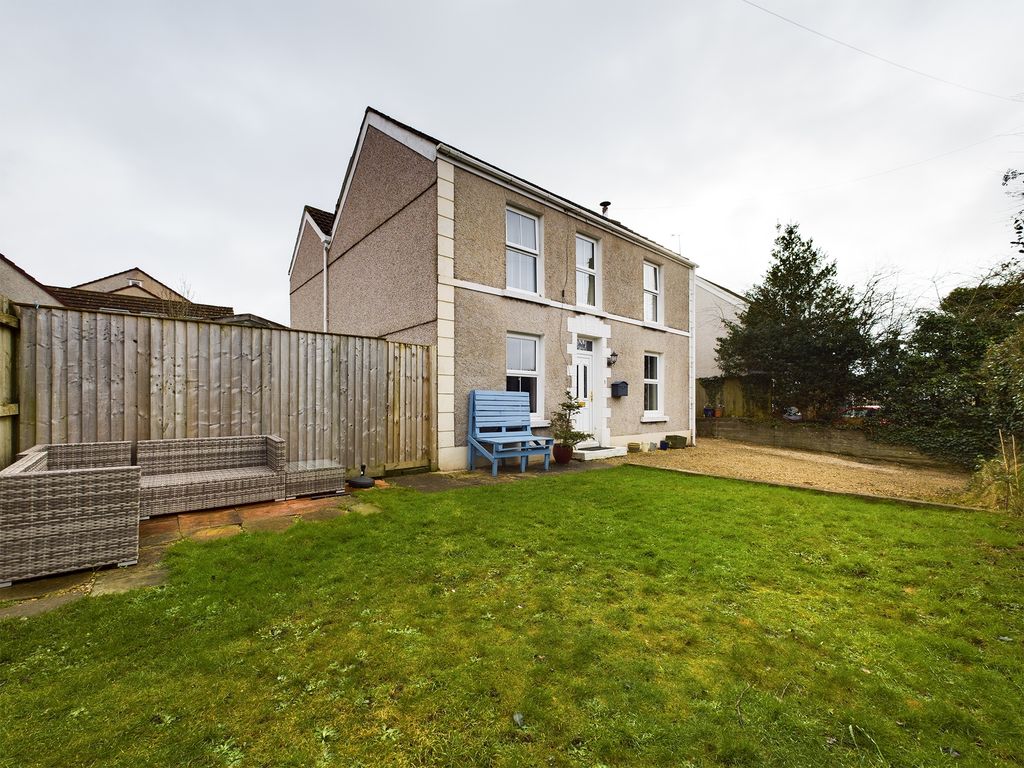 4 bed detached house for sale in Howells Road, Dunvant, Swansea SA2