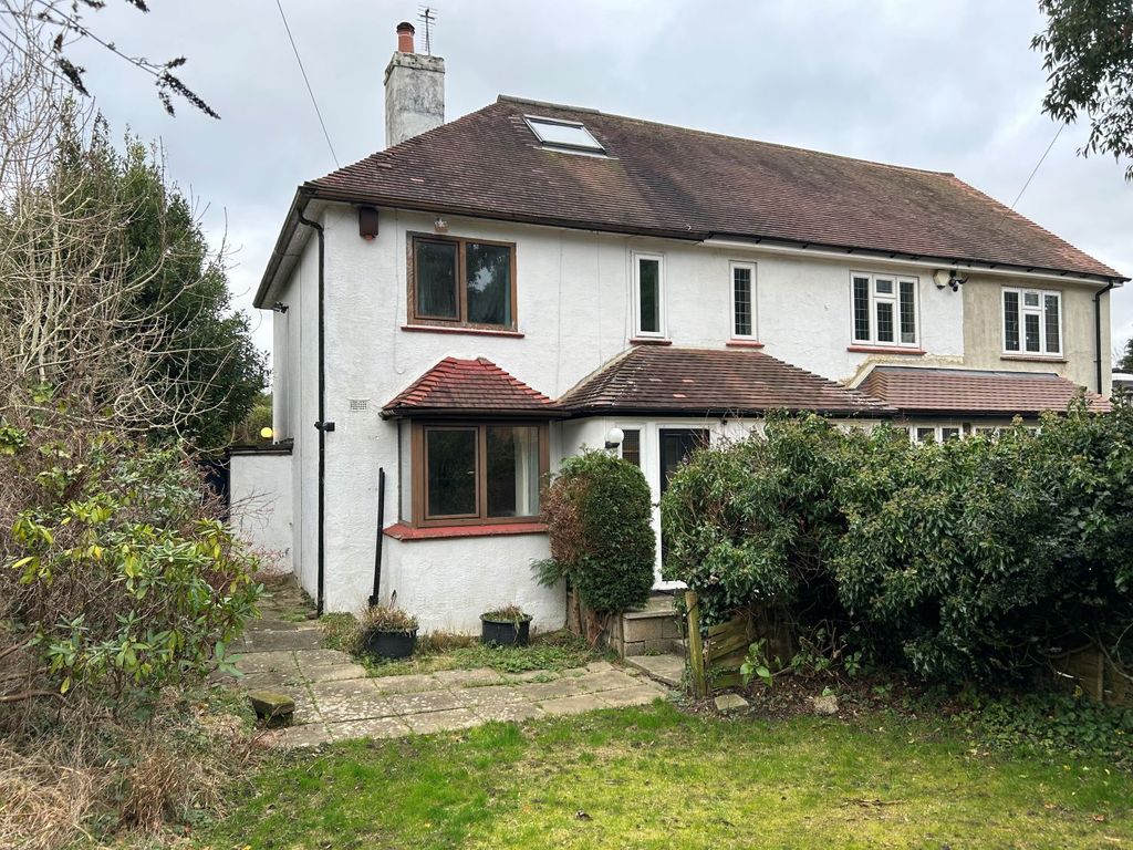 3 bed semidetached house for sale in Chapel Road, Tadworth KT20, £