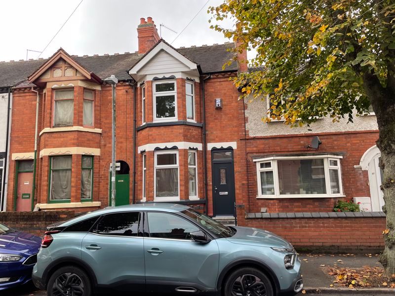 3 bed terraced house to rent in Marlborough Road, Nuneaton CV11, £925