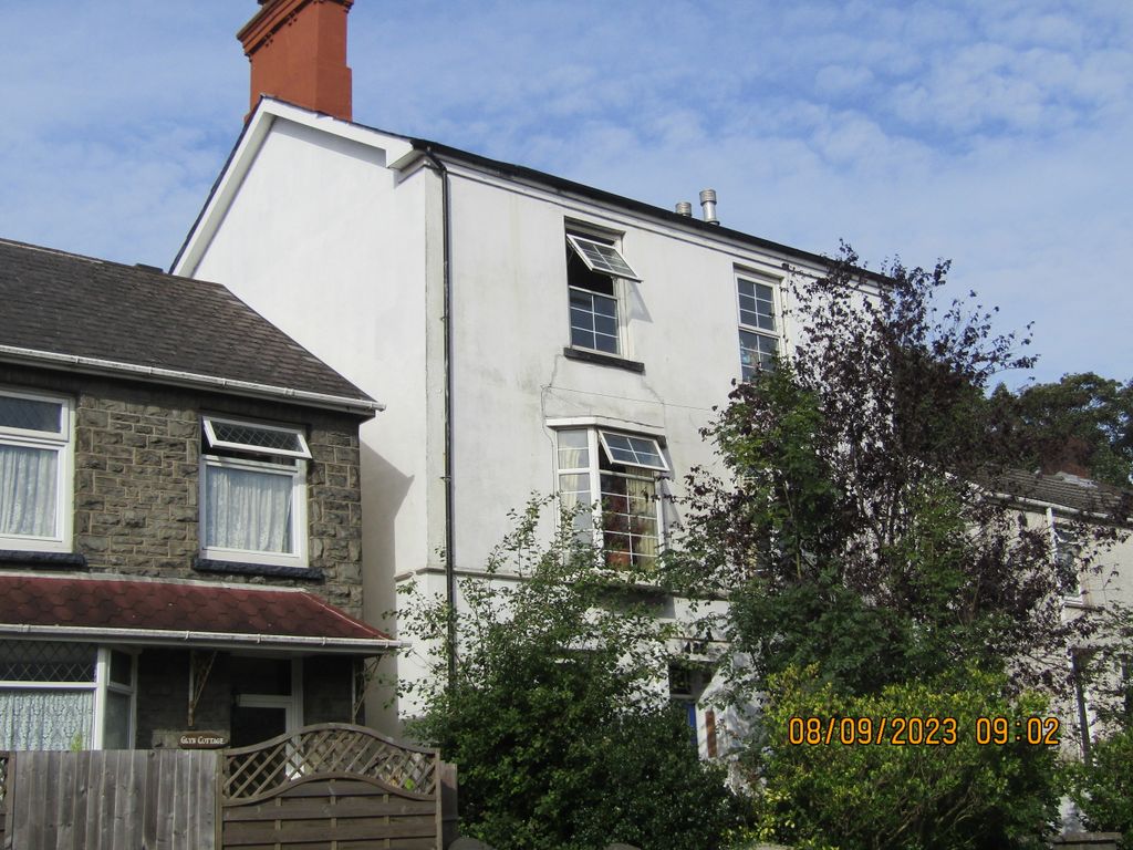 4 bed detached house for sale in Cardiff Road, Aberdare CF44, £299,000