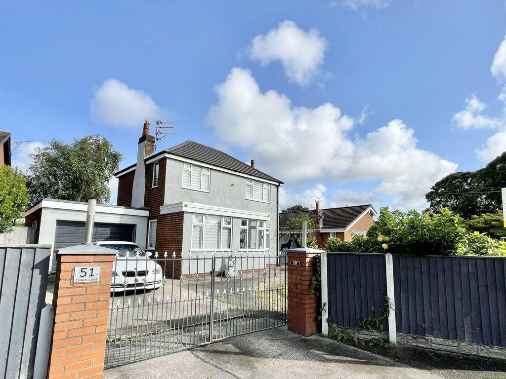 2 bed detached house for sale in Chain Lane, Staining FY3, £259,950