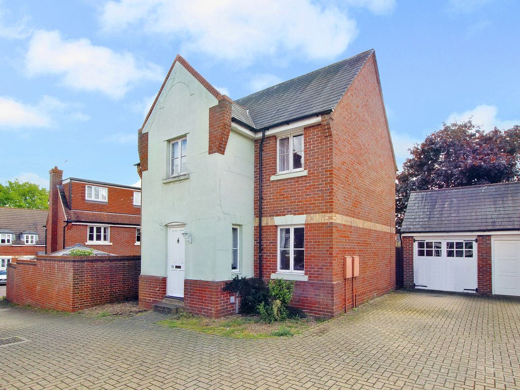4 bed detached house for sale in Stanley Rise, Chelmsford CM2 Zoopla