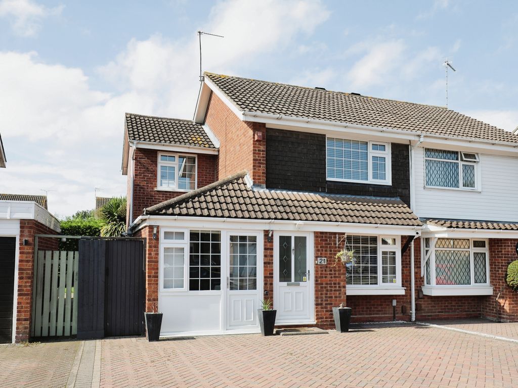3 bed semidetached house for sale in Pilling Close, Coventry, West