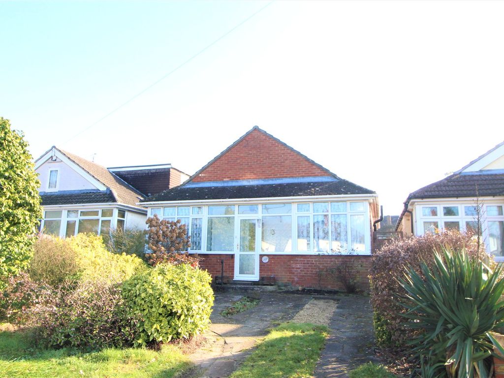 2 bed bungalow for sale in Hamesmoor Road, Mytchett, Camberley, Surrey