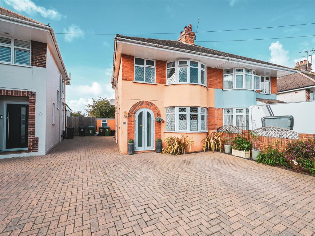 3 bed semidetached house for sale in Orchard Way, North Bersted