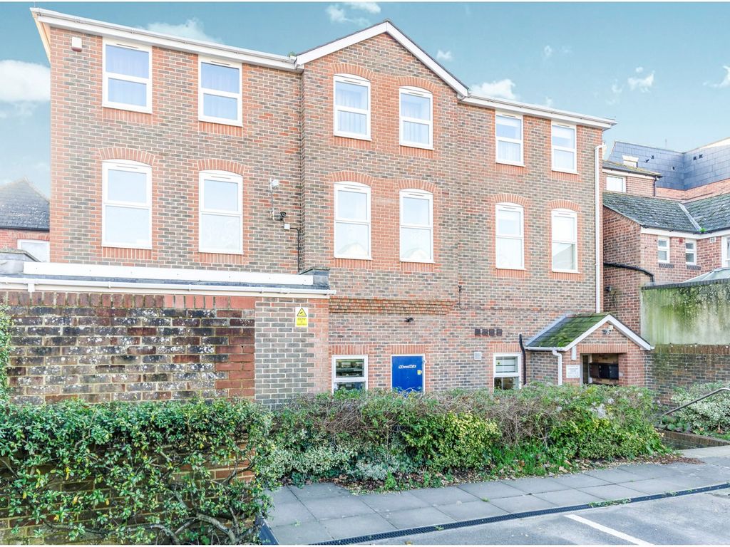 2 bed to rent in Osborn Road South, Fareham PO16 Zoopla