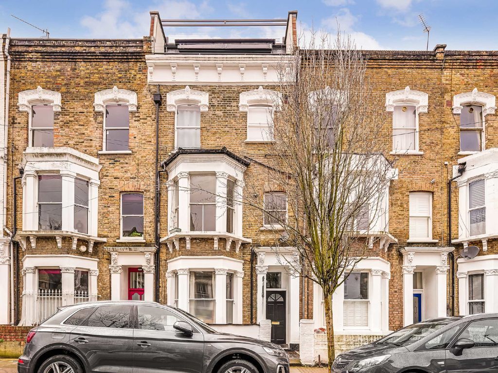 2 bed flat for sale in Taybridge Road, London SW11, £500,000 Zoopla