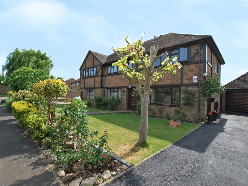 Gilliat Drive, Guildford GU4