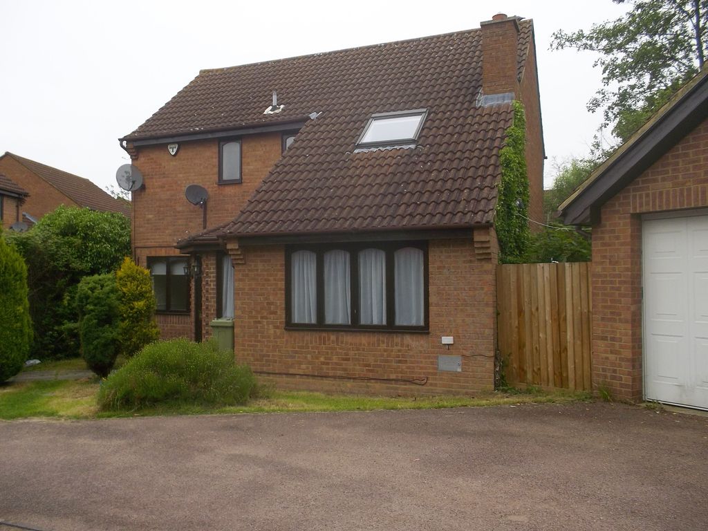 3 bed detached house to rent in Meadowsweet, Walnut Tree, Milton Keynes