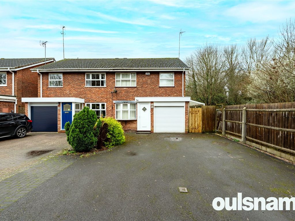 3 bed semidetached house for sale in Edgmond Close, Winyates West