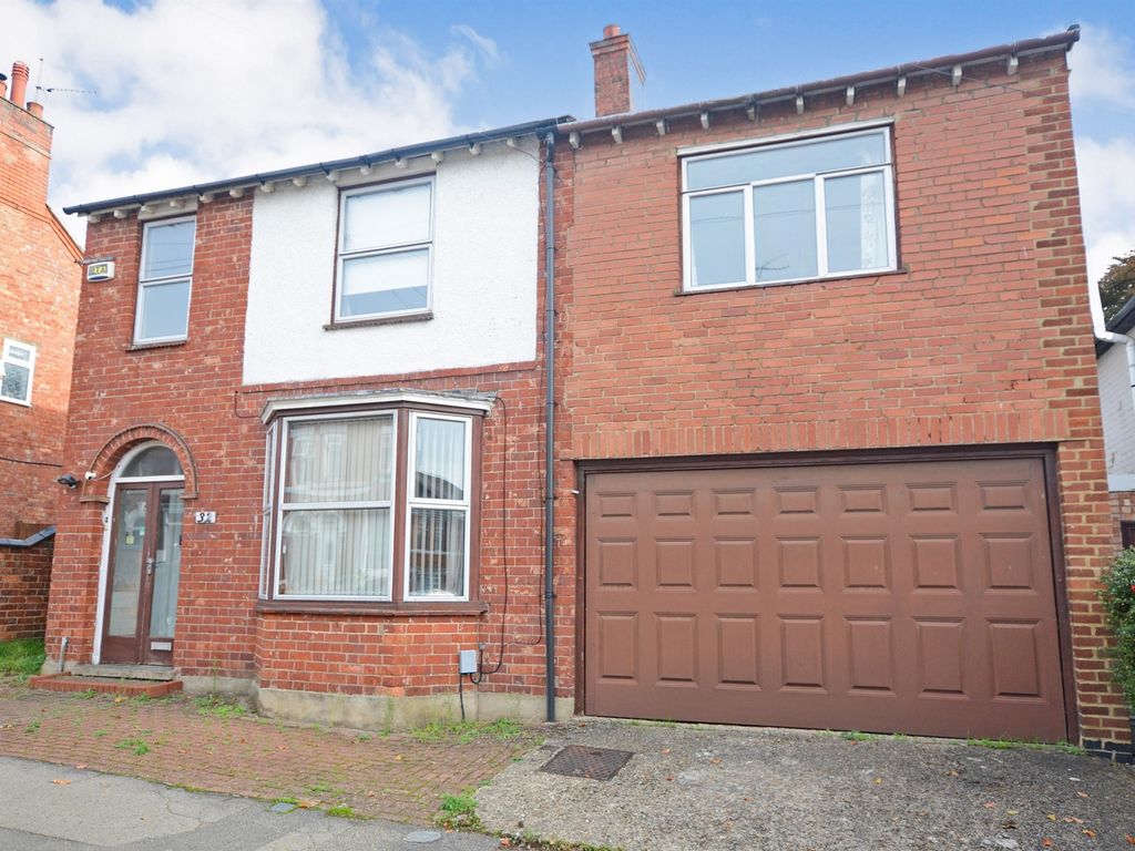 5 bed detached house for sale in Gisburne Road, Wellingborough NN8 Zoopla