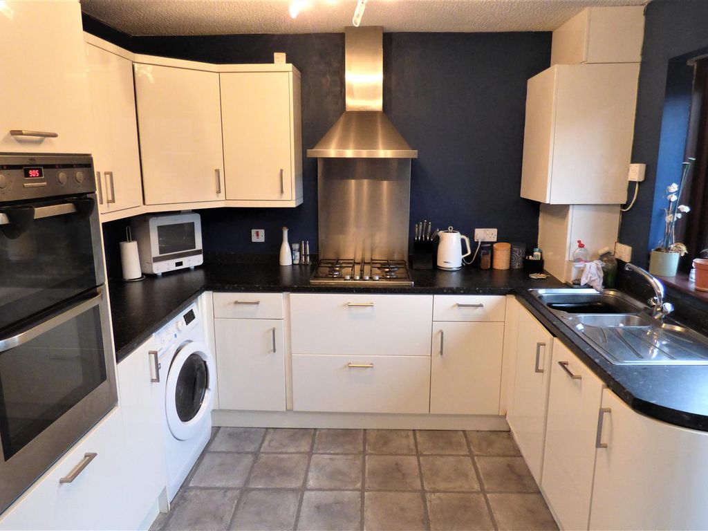 2 bed property for sale in Paddock Close, Bradley Stoke, Bristol BS32