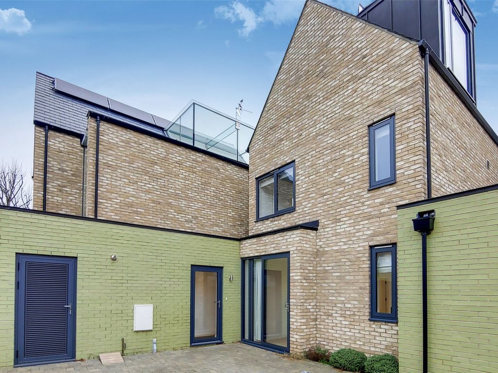 3 bed terraced house for sale in Starling Mews, Surbiton KT5 Zoopla