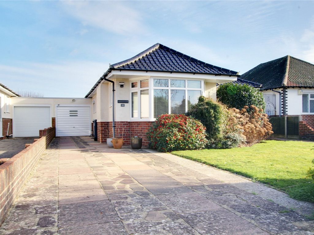 3 bed bungalow for sale in Rudgwick Avenue, GoringBySea, Worthing