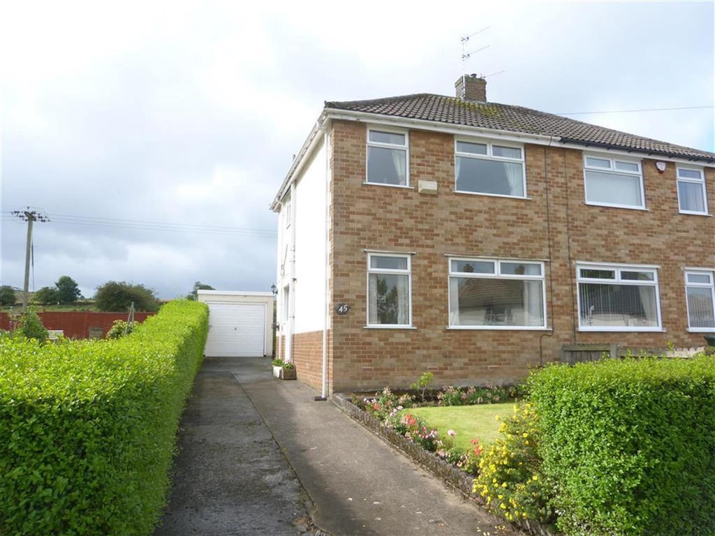 3 bed semidetached house to rent in March Cote Lane, Cottingley
