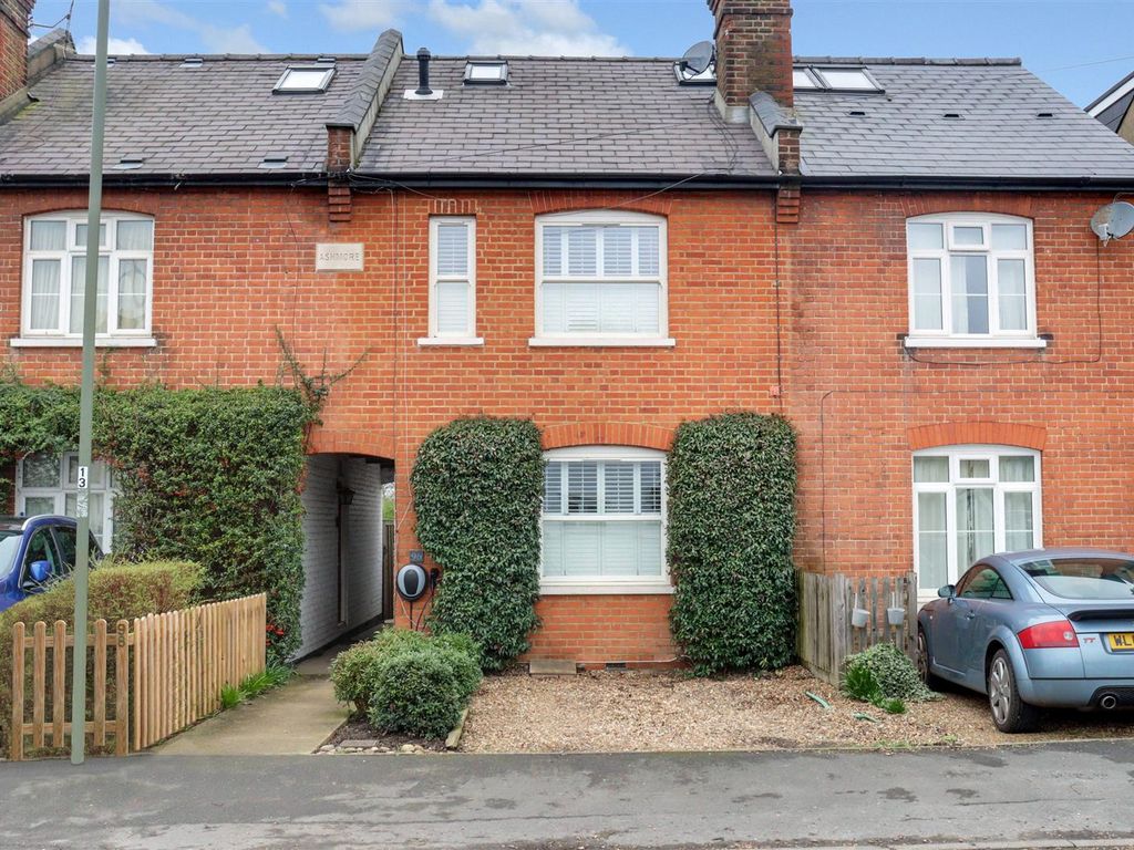 3 bed terraced house for sale in Coverts Road, Claygate, Esher KT10, £
