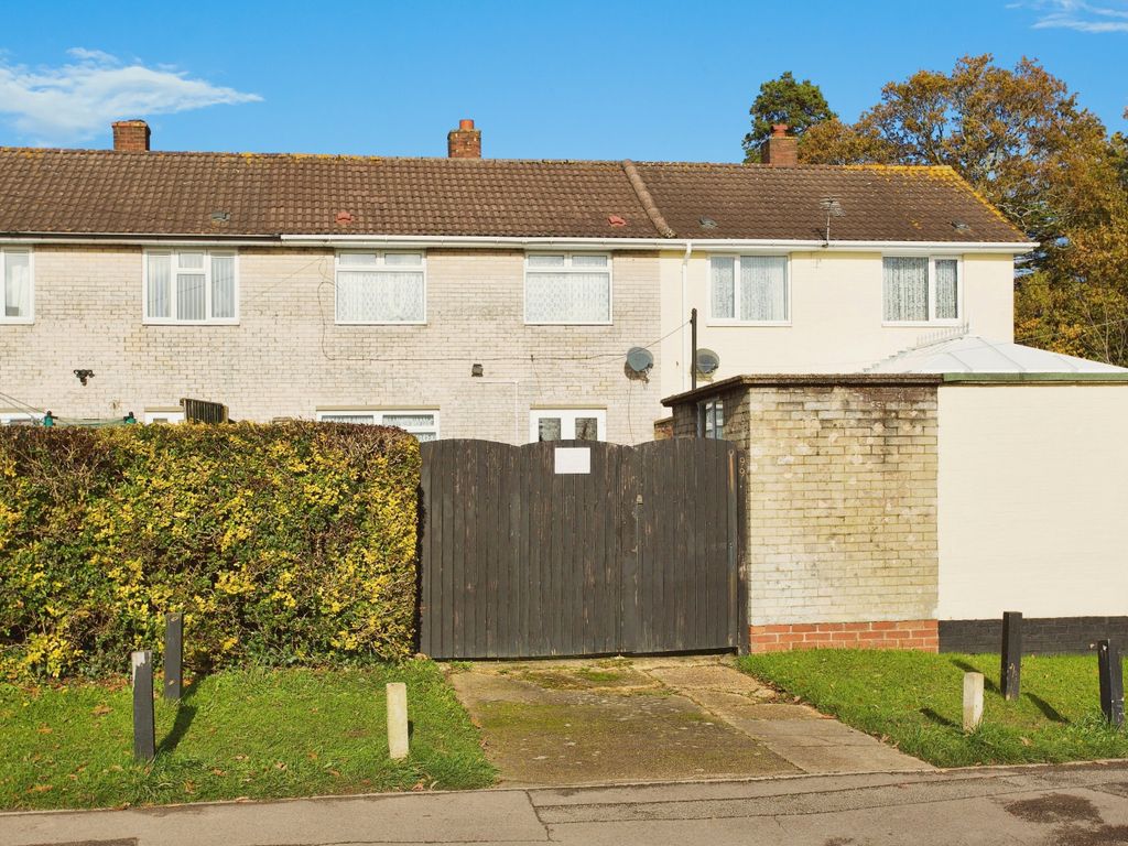 2 bed terraced house for sale in Yeovil Chase, Southampton, Hampshire