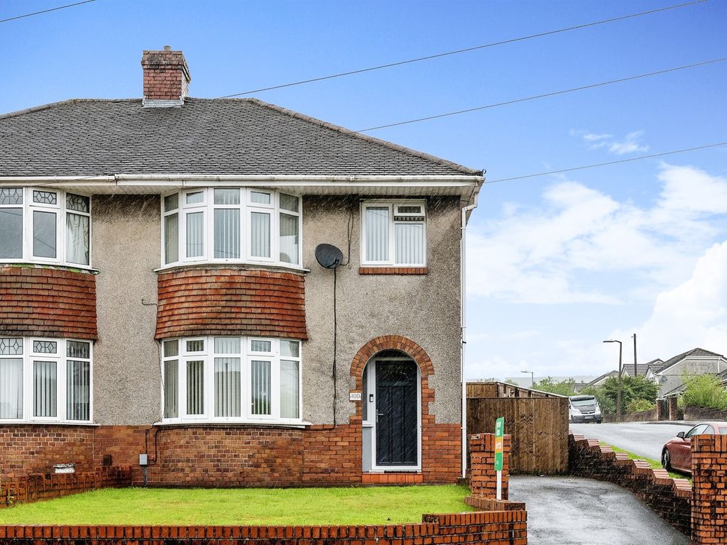 3 bed semidetached house for sale in Llanllienwen Road, Cwmrhydyceirw