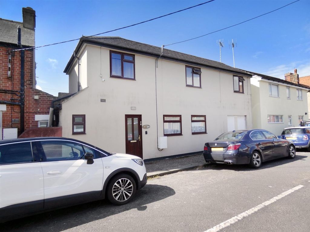 1 bed flat for sale in Gloucester Place, Littlehampton BN17 Zoopla