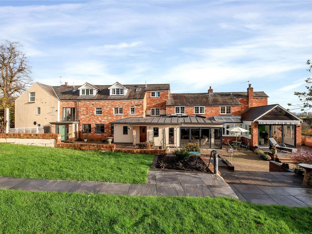 6 bed detached house for sale in East Farndon, Market Harborough