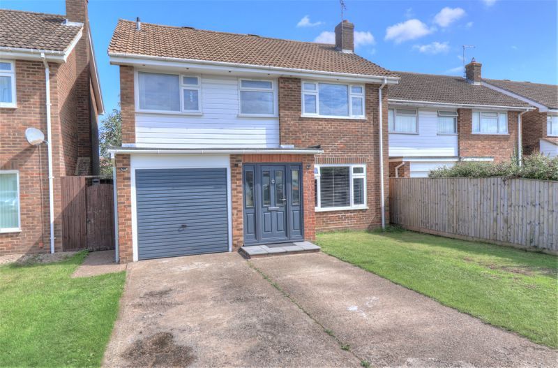 4 bed detached house for sale in Parrs Road, Stokenchurch, High