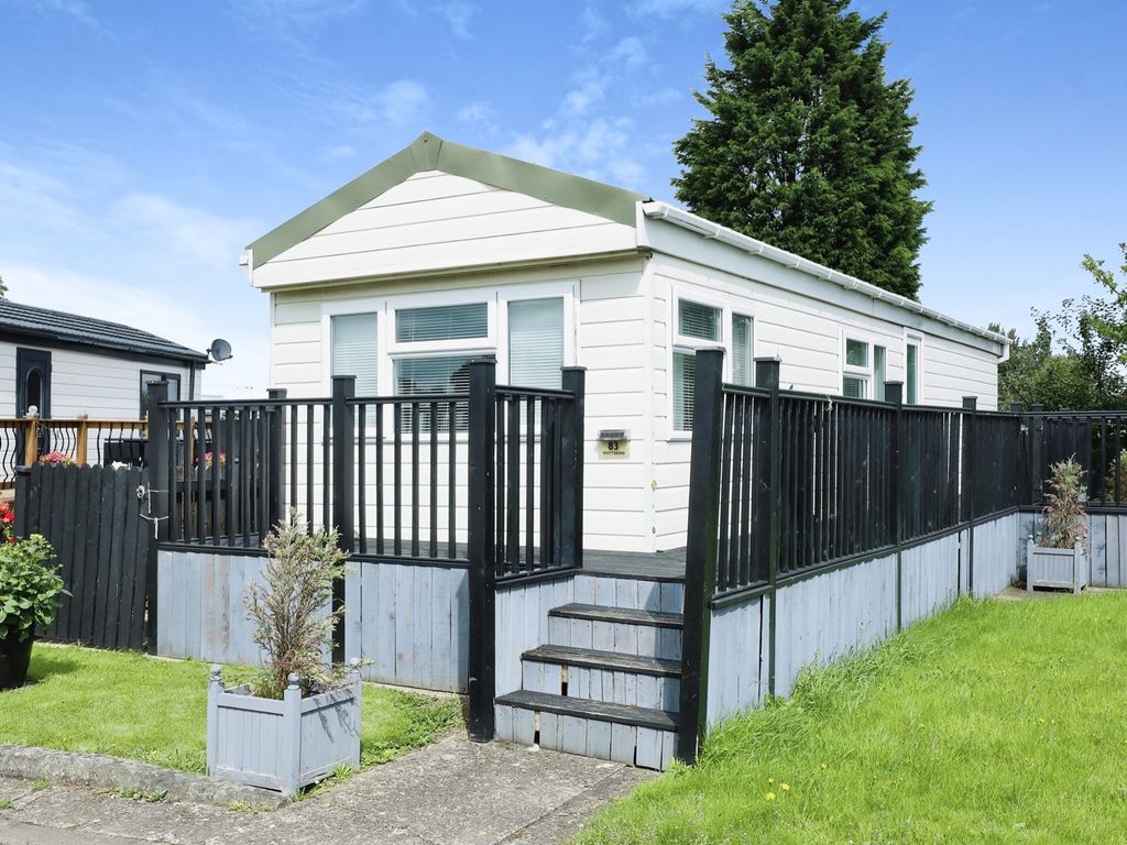 1 bed mobile/park home for sale in Almholme Lane, Arksey, Doncaster DN5