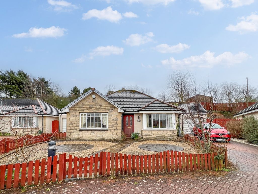 3 bed bungalow for sale in Cobden Court, Crossgates, Cowdenbeath KY4
