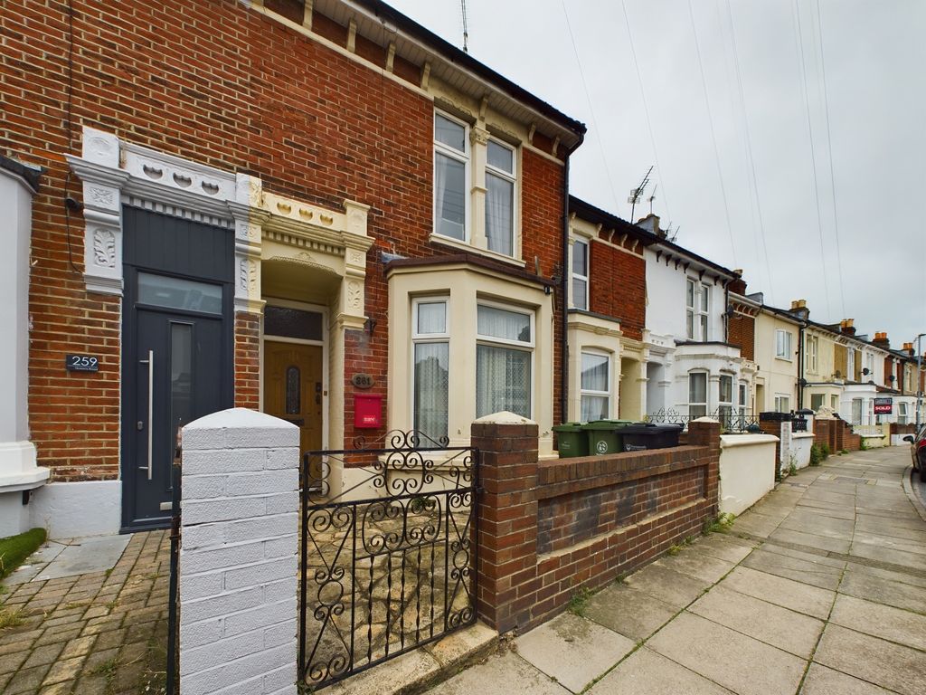 4 bed terraced house for sale in Queens Road, Portsmouth PO2, £289,995