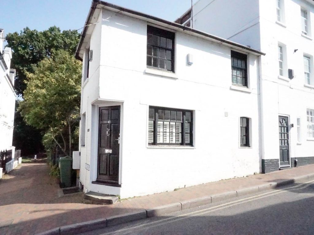 1 bed property to rent in Little Mount Sion, Tunbridge Wells, Kent TN1