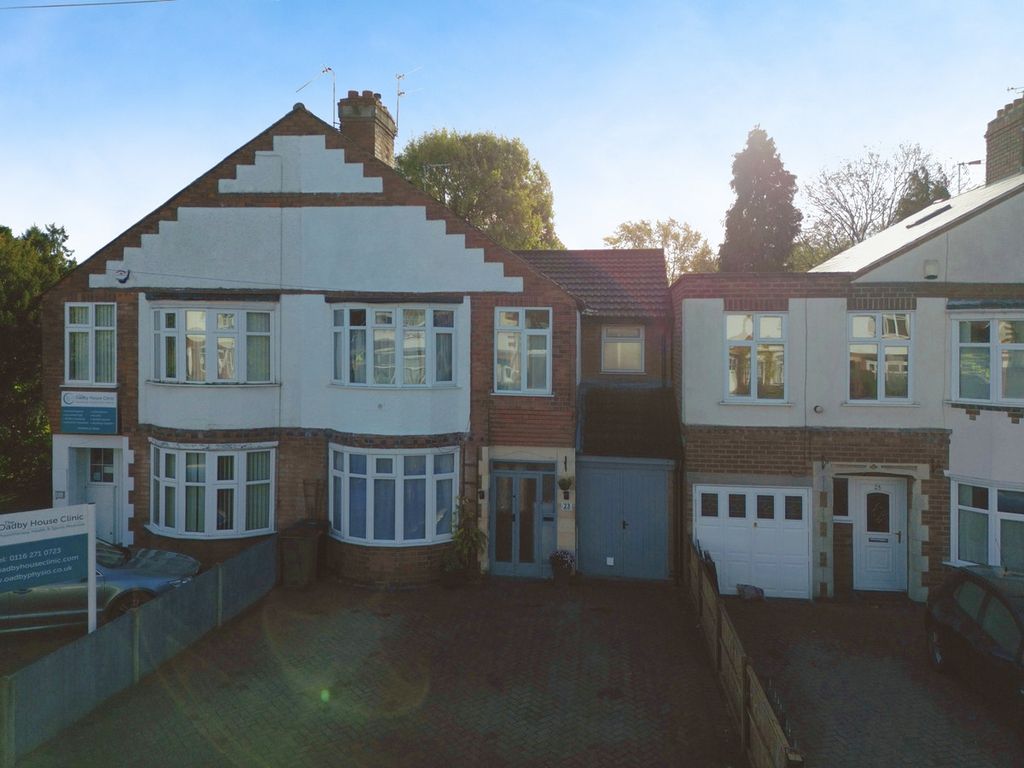 4 bed semidetached house for sale in Wigston Road, Oadby LE2, £375,000