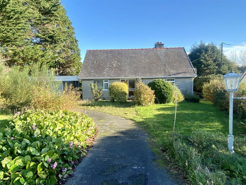 4 bed detached house for sale in Fryars Bay, Llanfaes, Beaumaris LL58