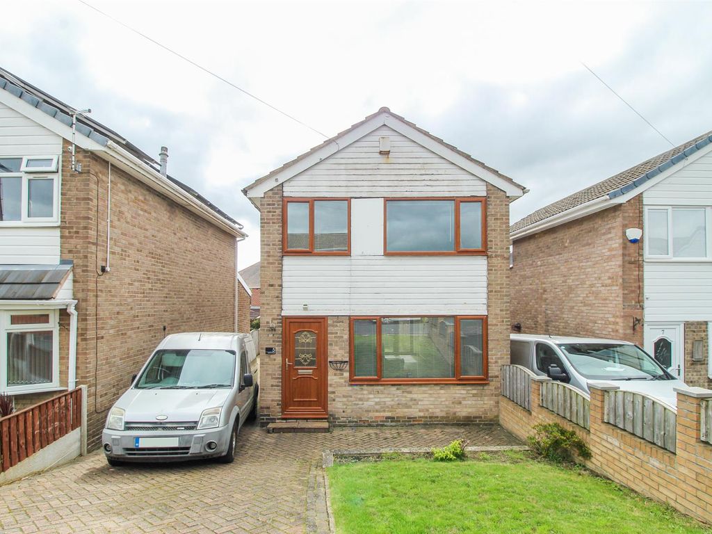 3 bed detached house for sale in Newton Court, Outwood, Wakefield WF1