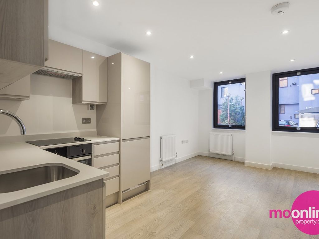 24 Clarendon Road, Watford WD17  