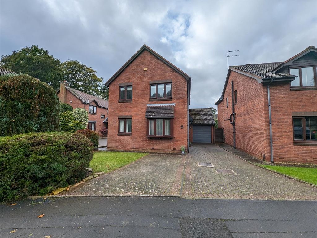 4 bed detached house for sale in Netherby Rise, Darlington DL3, £