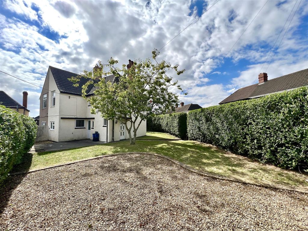 3 bed semidetached house for sale in Camp Road, Bulwark, Chepstow NP16