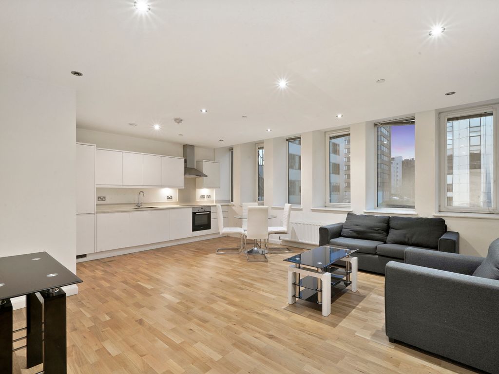 2 bed flat to rent in Emerald House, 15 Lansdowne Road CR0, £1,899 pcm