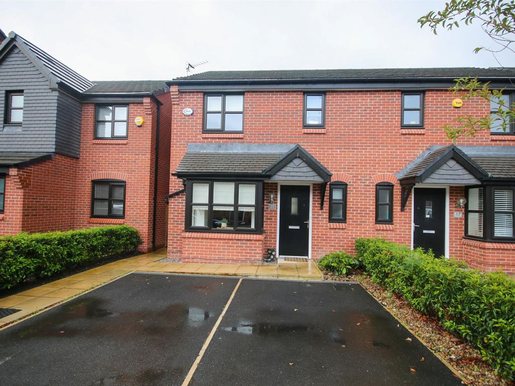 2 bed semidetached house to rent in Ernest Avenue, Eccles, Manchester