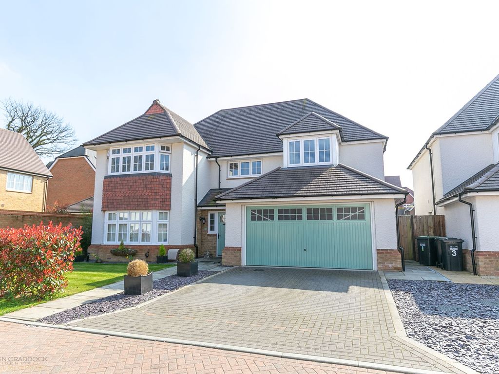 4 bed detached house for sale in Whalebone Wood Road, Pease Pottage