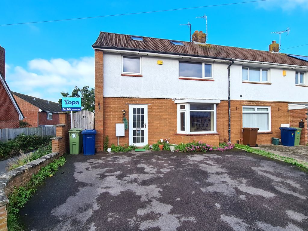 3 bed semidetached house for sale in Green Gardens, Brockworth