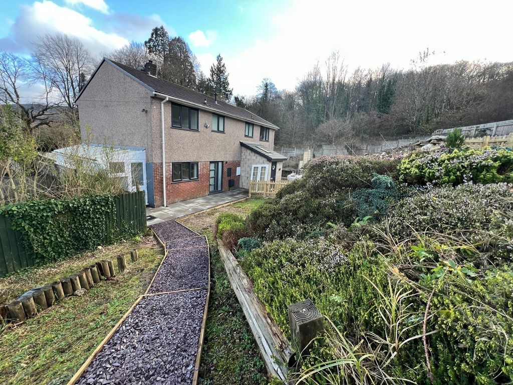 3 bed semidetached house for sale in Caemawr Gardens Porth , Porth