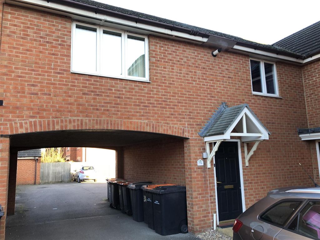 1 bed flat to rent in Croyland Drive, Elstow, Bedford MK42, £950 pcm
