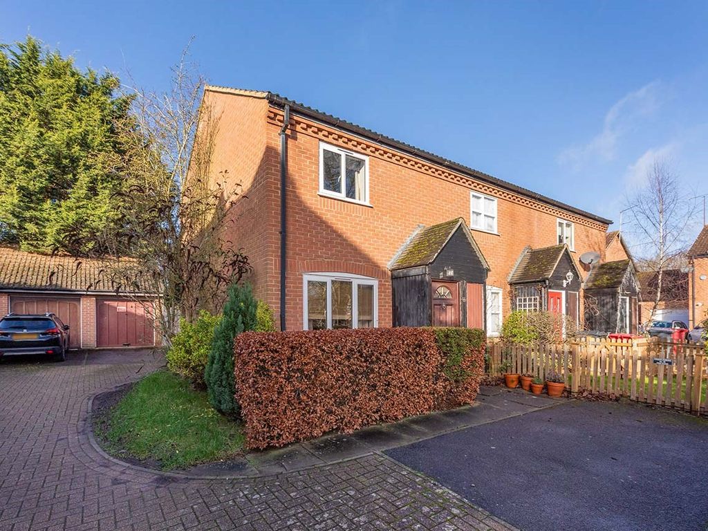 2 bed semidetached house for sale in Littlebrook Avenue, Burnham SL2