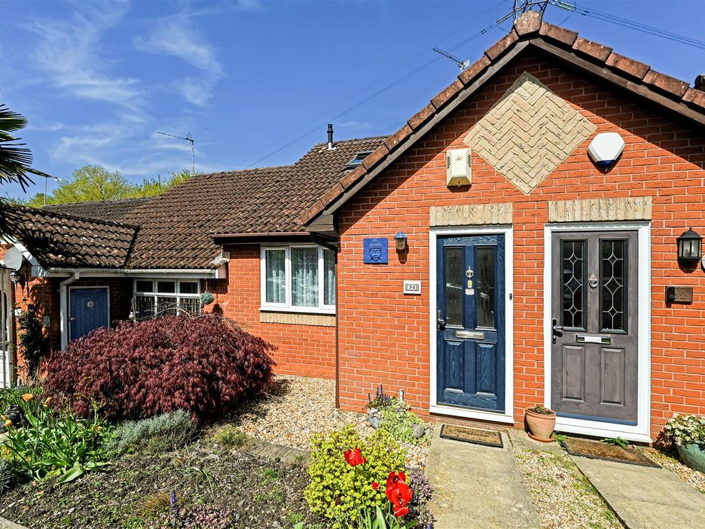 2 bed terraced bungalow for sale in Nutfield Road, Rownhams, Hampshire