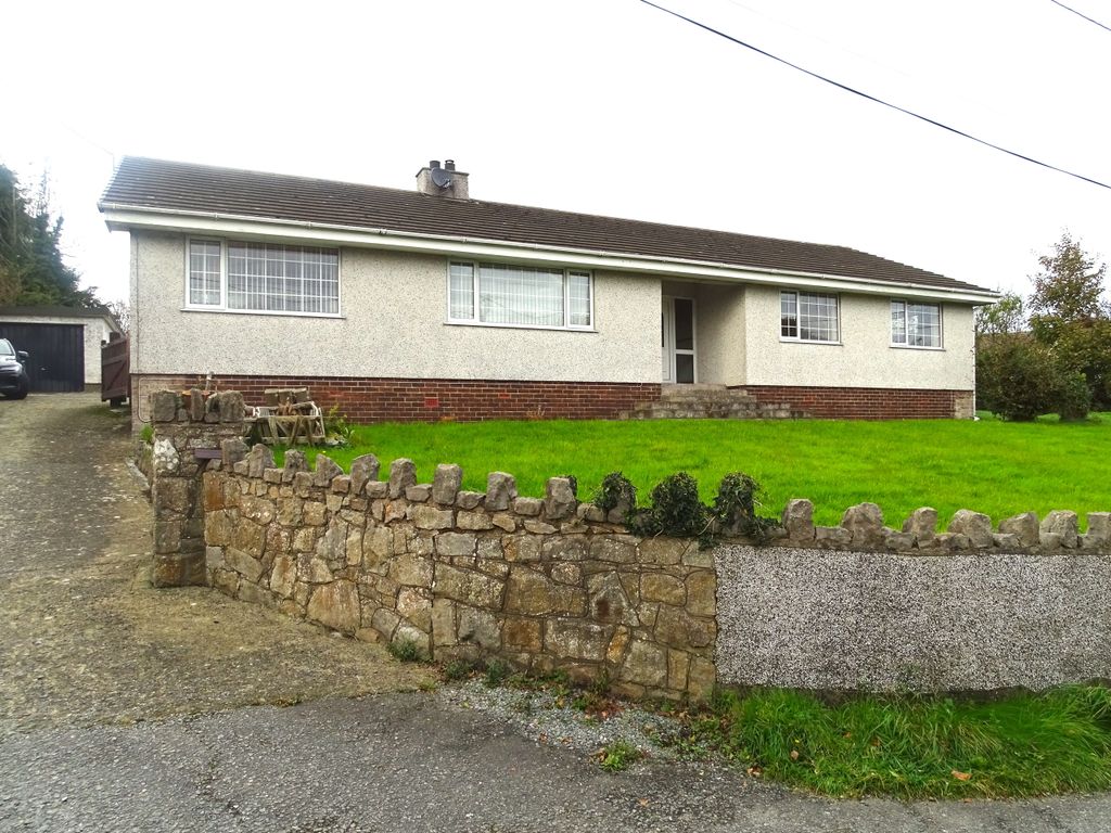 3 bed bungalow to rent in Trefelin, Dulas, Amlwch, Ynys Mon LL70, £900