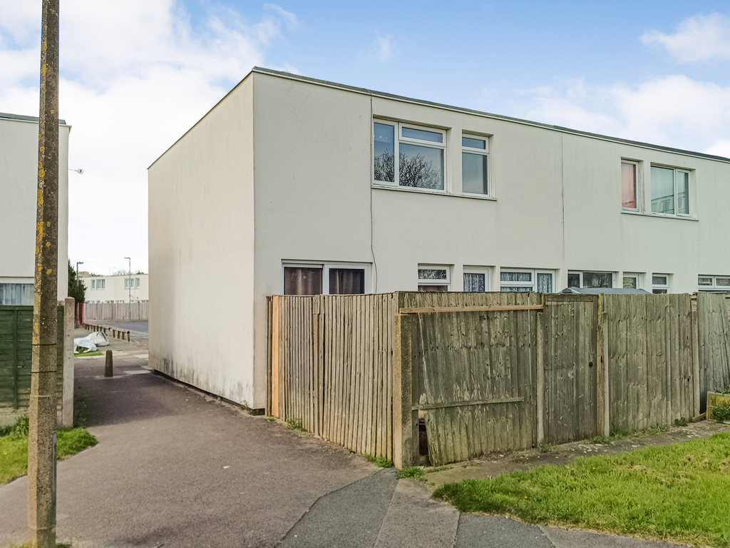 4 bed end terrace house for sale in Williams Close, Gosport PO13, £