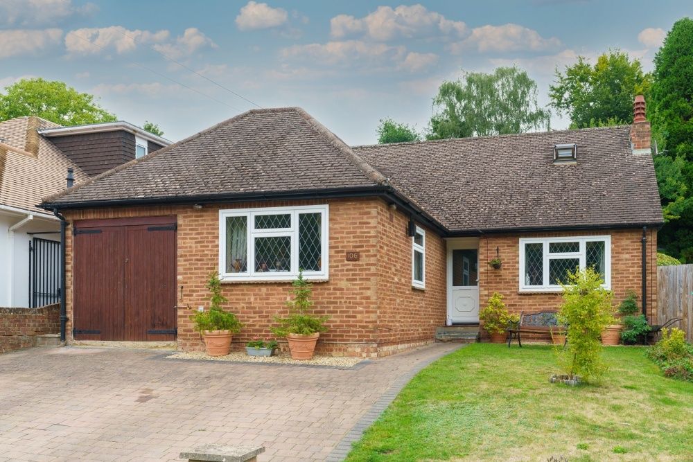 4 bed bungalow for sale in Whitelands Avenue, Chorleywood